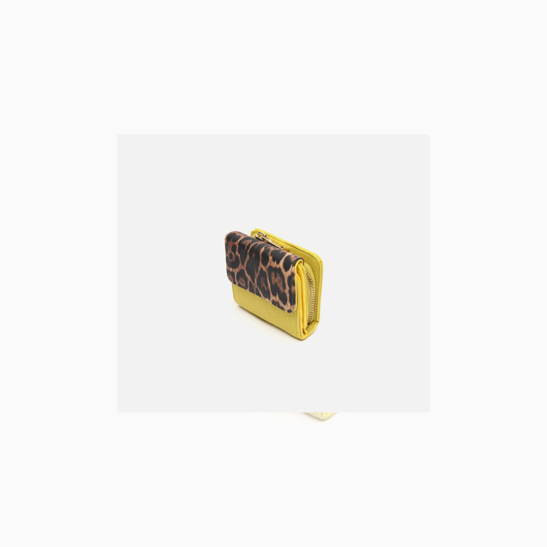 Monedero pequeño por 6€ en Misako